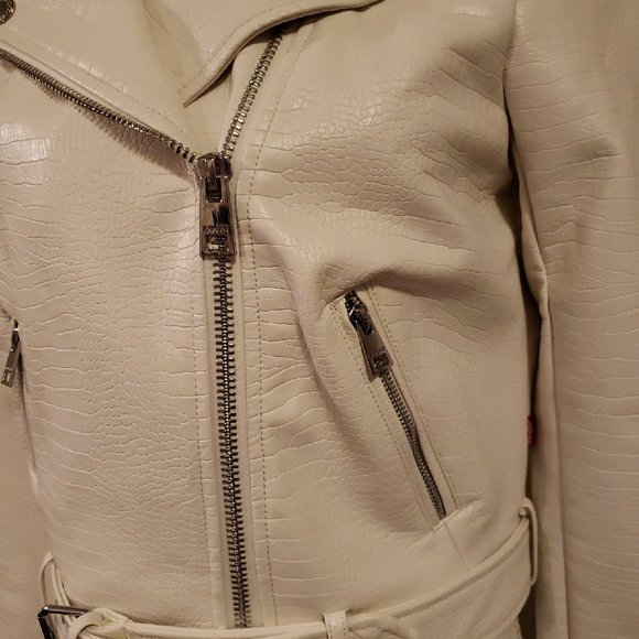 Early Black Friday! Levis Off White Faux Leather Jacket - Medium - Picture 3 of 6